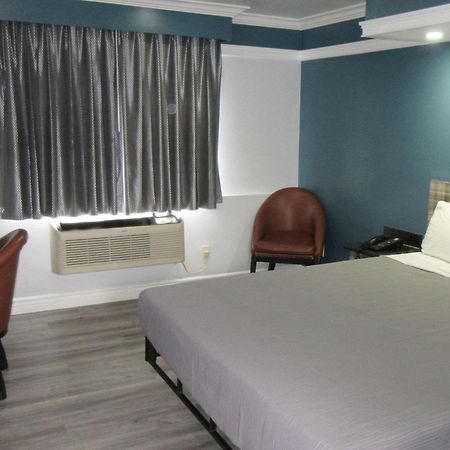 Rodeway Inn Commerce - Los Angeles ภายนอก รูปภาพ