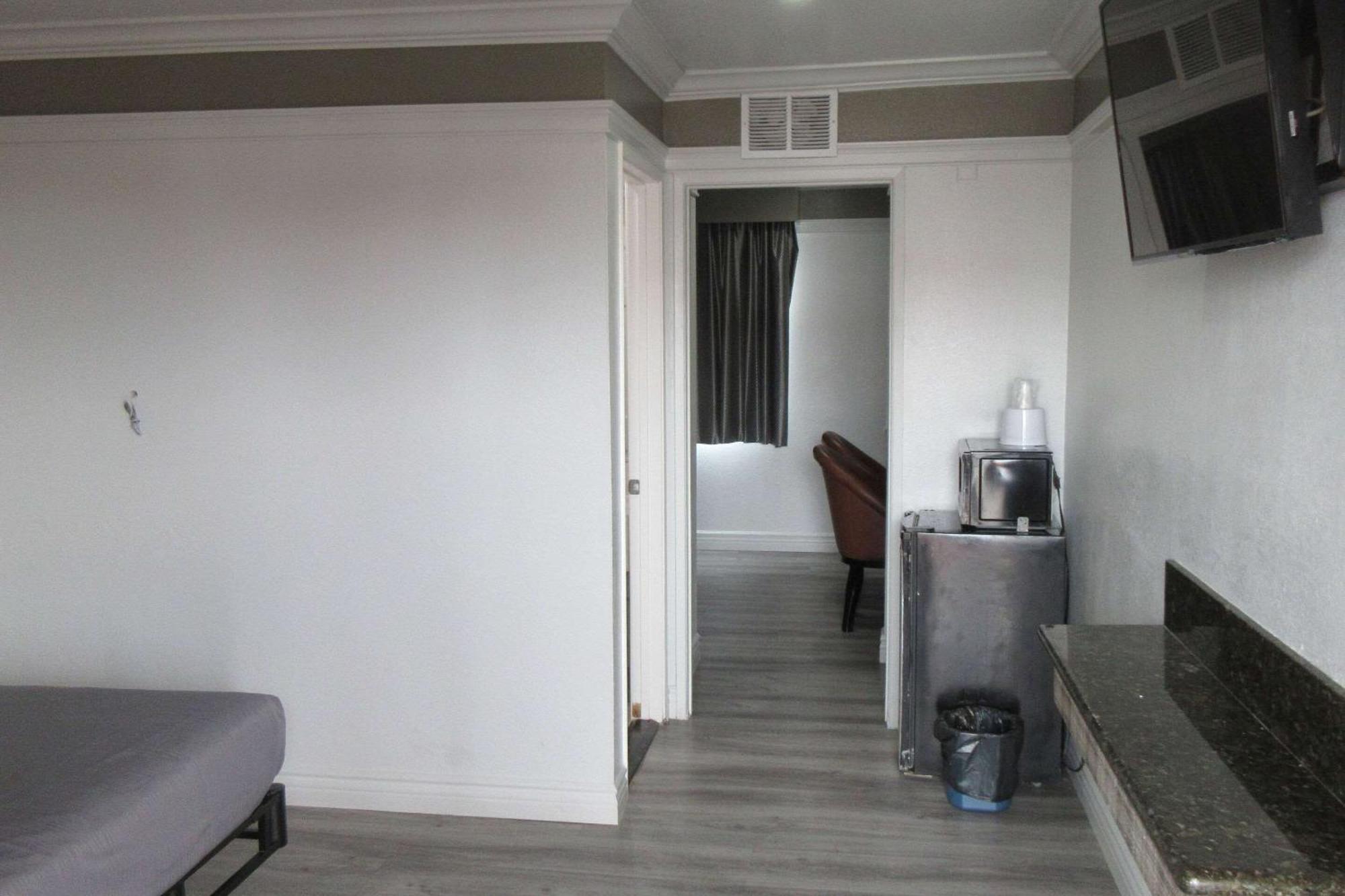 Rodeway Inn Commerce - Los Angeles ภายนอก รูปภาพ